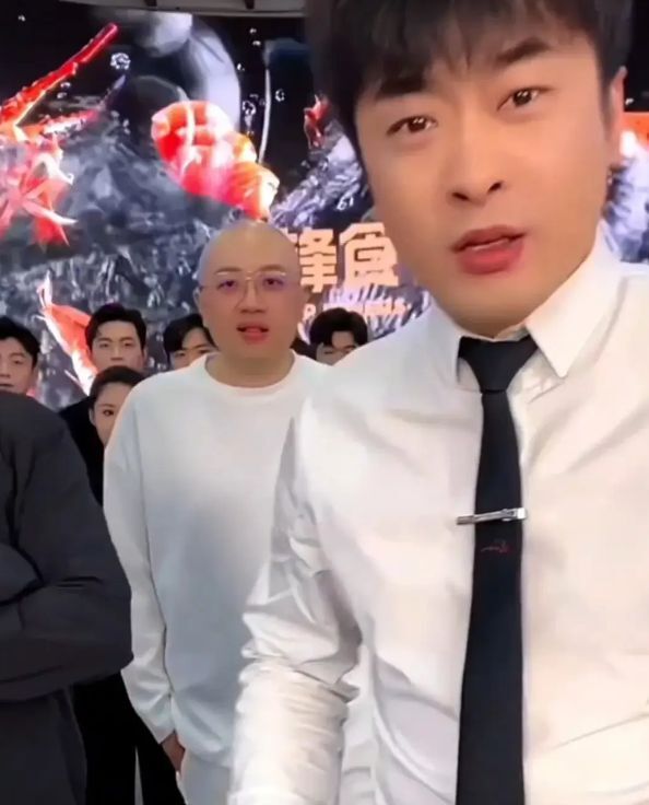 辛巴语出惊人！合伙人被说像包贝尔，辛巴：明星就是拿来欣赏的演员插图1